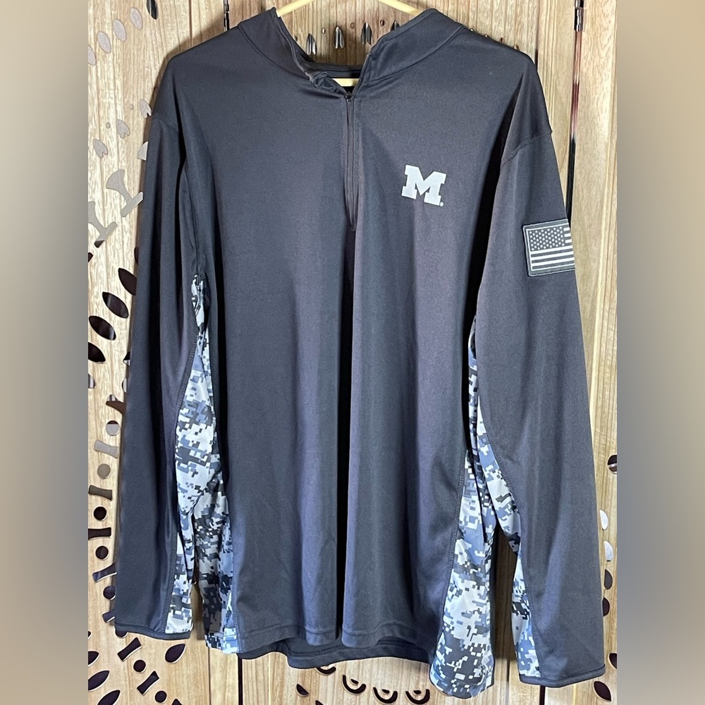 University of Michigan OHT Colosseum Camo Sleeve Quarter Zip Pullover XXL